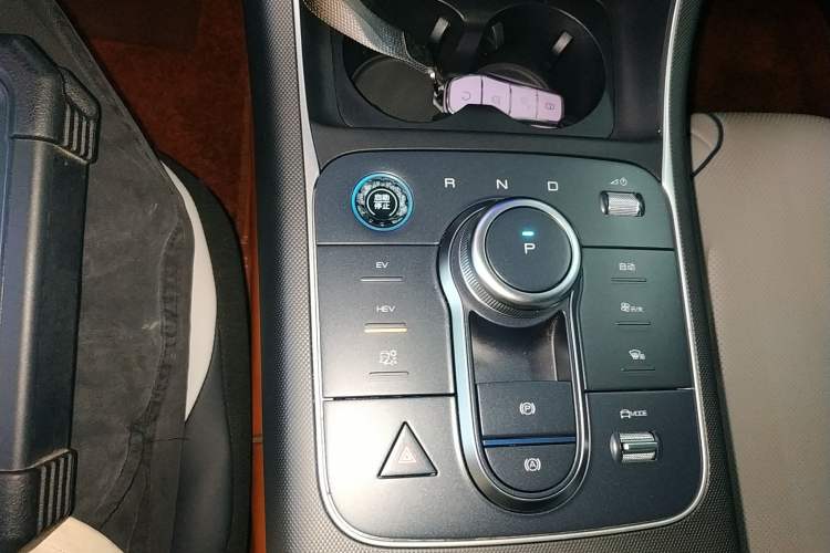 Used BYD Destroyer 05 2024 Honor Edition DM-i 120KM Luxury Model
