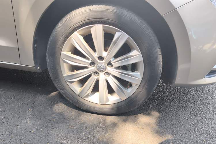 Used Volkswagen Bora 2019 Facelift Bora·Legend 1.5L Manual Fashion Edition China VI Standard Right Front Wheel Hub