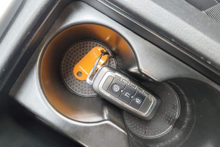 Used Qoros 3 2016 Urban SUV 1.6T Automatic Zhiyue Model Interior 1