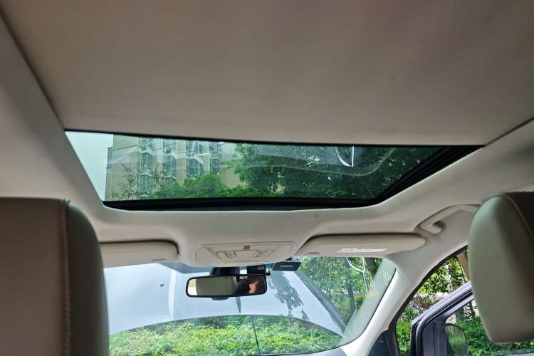 Used Ford Kuga 2013 1.6L GTDi 4x4 Elite Model Headliner