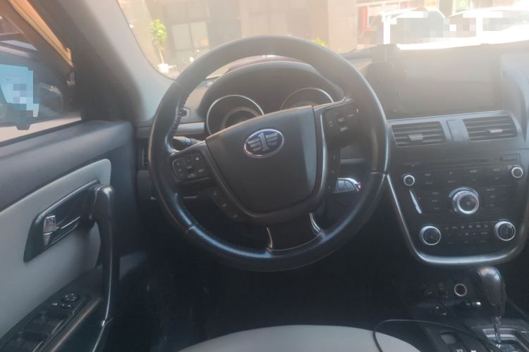 Used Bestune X80 2015 1.8T Automatic Luxury Model
