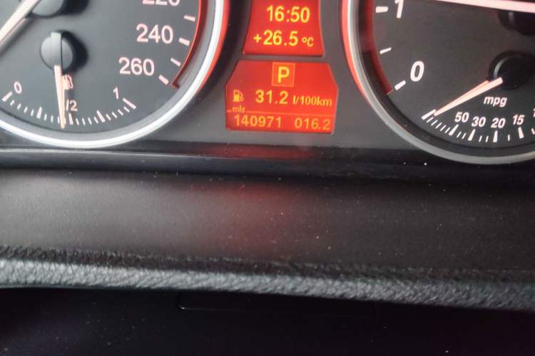 Used BMW X5  Odometer Close Up