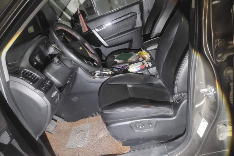 Used Chevrolet Captiva 2015 2.4L 4x4 Flagship Edition 7-Seater Left Front Seat