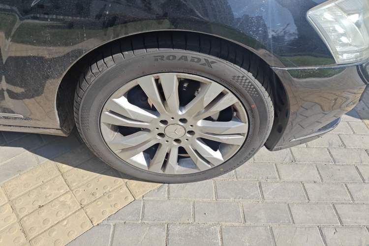 Used Mercedes-Benz S-Class 2012 S 350 L Grand Edition Right Front Wheel Hub