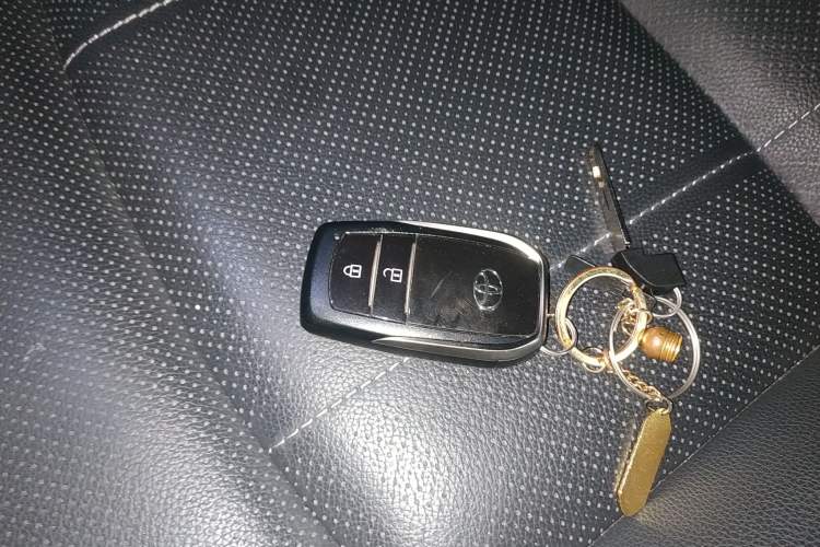 Used Toyota Harrier 2023 2.0L CVT Two-Wheel Drive Luxury Edition
