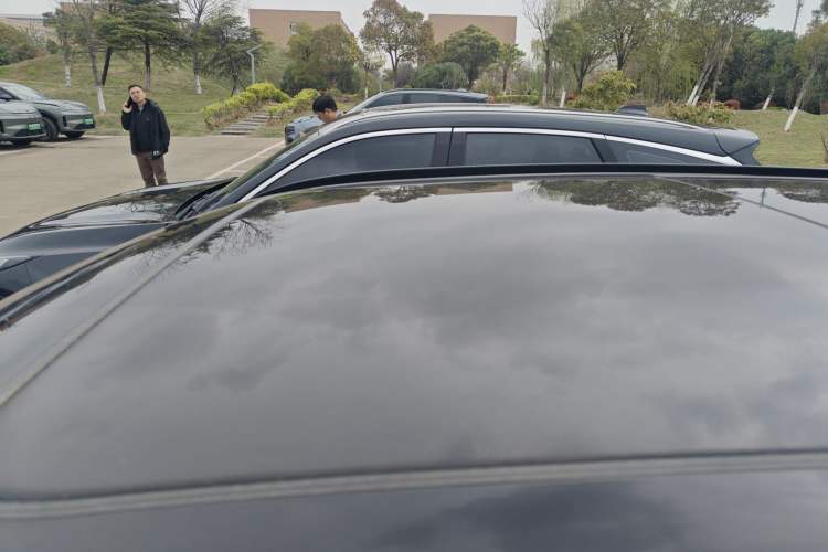 Used Lynk & Co 08 EM-P 2023 220 km Limited-Time Edition Roof