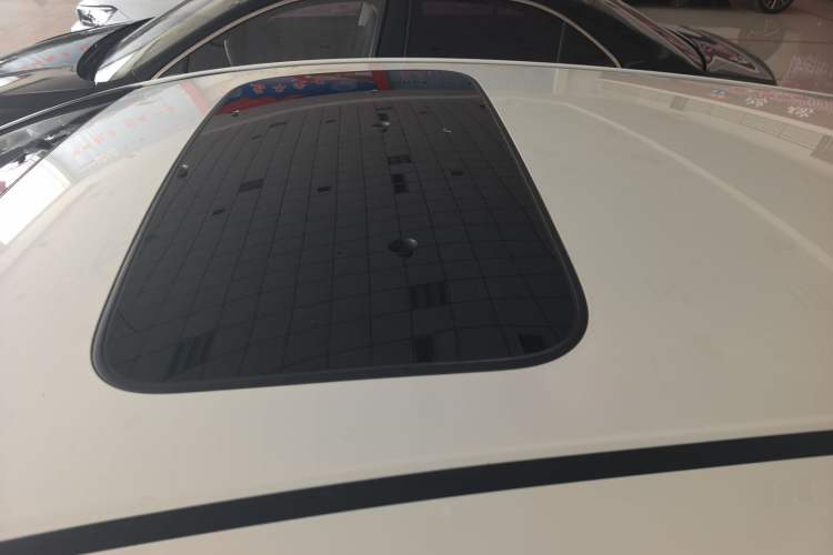 Used Honda Fit 2018 1.5L CVT Comfort Sunroof Version Roof