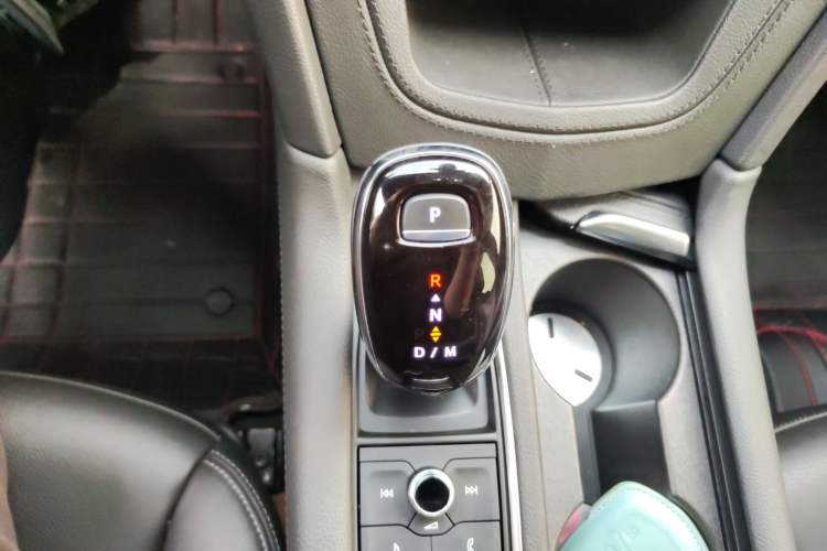 Used Cadillac XT5 2021 2.0T Two-Wheel Drive Luxury Version Gear Lever