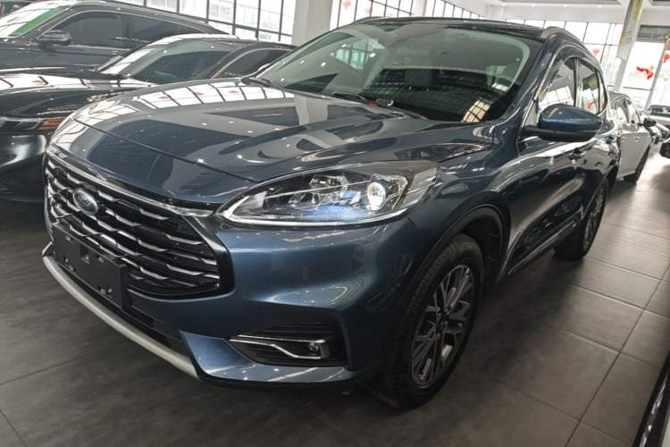 Used Ford Escape 2020 EcoBoost 245 Two-Wheel-Drive Titanium Edition