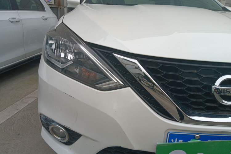 Used Nissan Sylphy 2018 1.6XV CVT Deluxe Edition Right Front Headlight