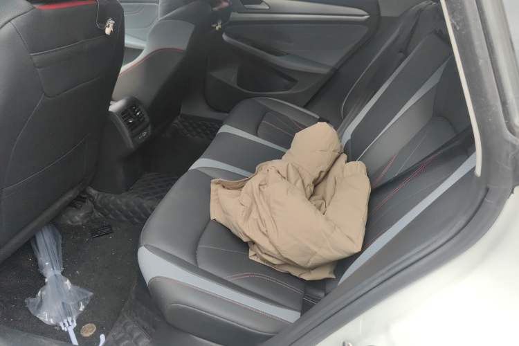 Used Volkswagen Lamando 2024 Lavida L 280TSI DSG Cool & Spicy Edition Left Rear Seat