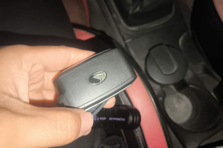 Used Soueast V3 Lingyue 2011 1.5L Manual Flagship Edition Vehicle Key