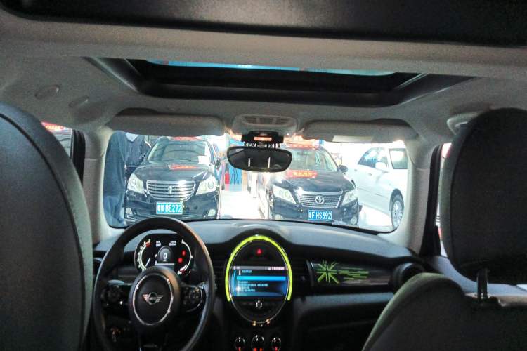 Used MINI MINI 2021 1.5T COOPER Artist
