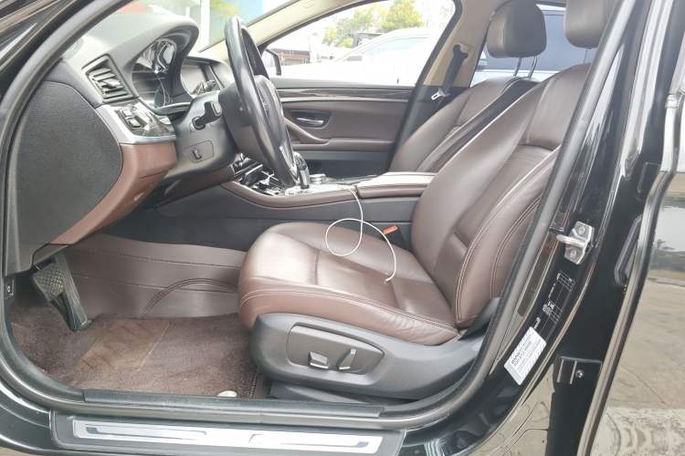 Used BMW 5 Series 2017 525Li Luxury Design Package
