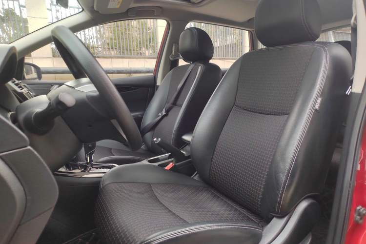 Used Nissan Tiida 2019 1.6L CVT Smart Enjoyment Version China VI Standard
