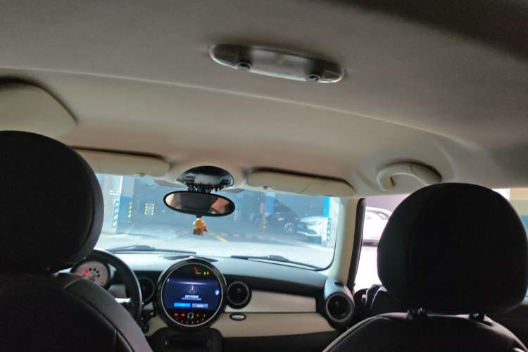 Used MINI 2011 1.6L ONE
