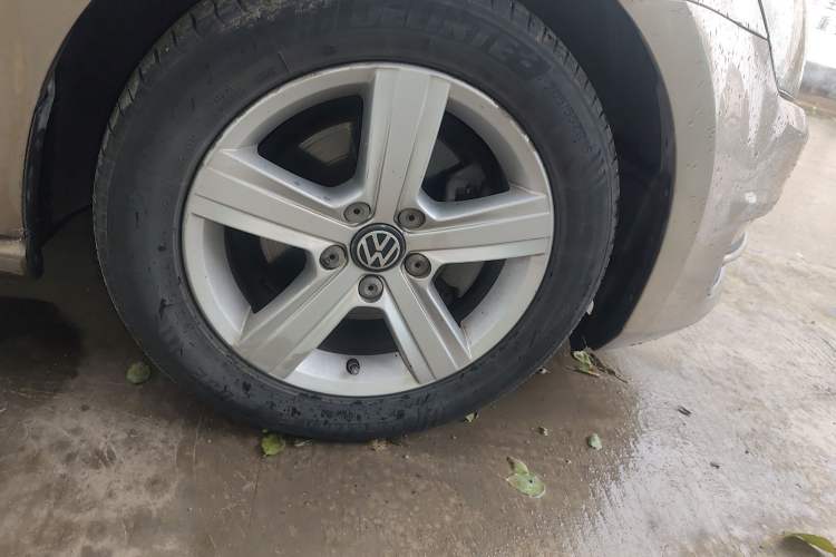 Used Volkswagen Golf 2015 1.4TSI Automatic Luxury Model
