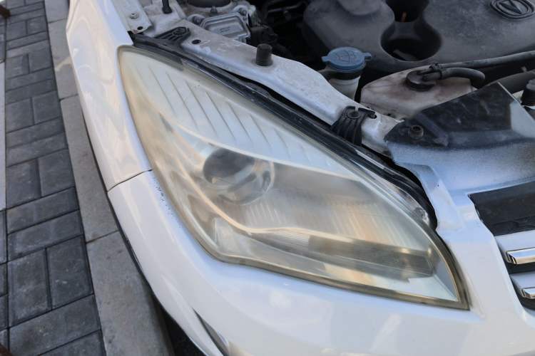 Used CHANGAN CS35 2015 1.6L Manual Luxury Model China IV Standard Right Front Headlight