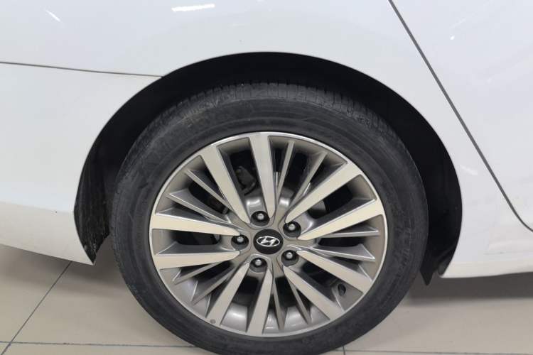 Used Hyundai Mistra 2017 1.8L Automatic Smart GLS China V Standard Right Rear Wheel Hub