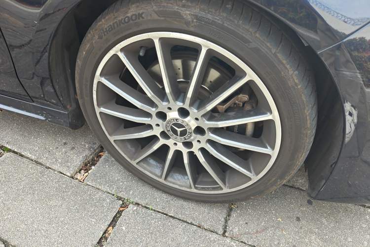 Used Mercedes-Benz CLA 2019 CLA 220 4MATIC Right Front Wheel Hub