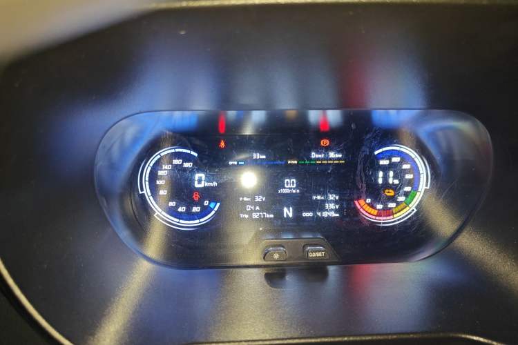 Used CHANGAN KAICHENG Ruixing EM80 2025 Passenger Version Comfort Edition 6-Seater 300 km Dual-Swing Doors Instrument Cluster