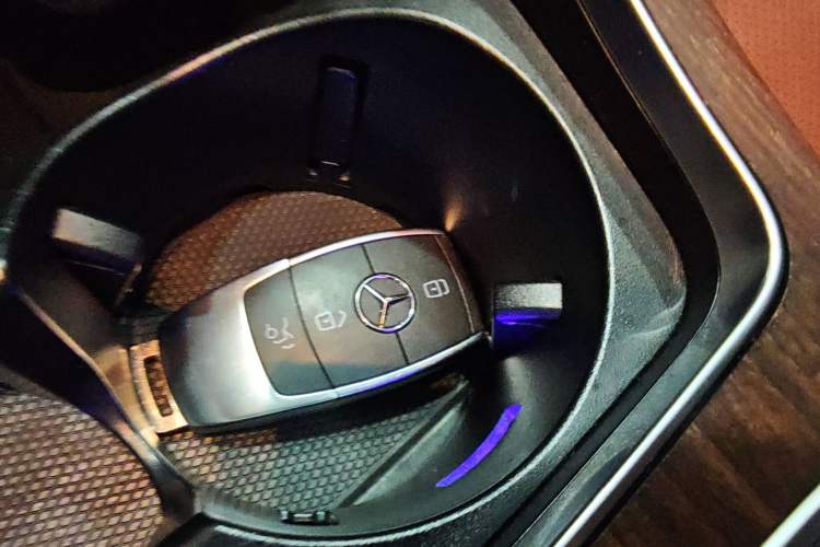 Used Mercedes-Benz GLC 2020 GLC 300 L 4MATIC Luxury Model Vehicle Key