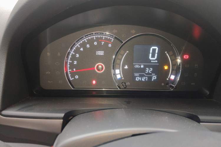 Used Roewe 350 2015 1.5L Automatic Luxury Sunroof Edition