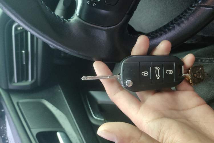 Used Peugeot 308 2016 1.6L Automatic Luxury Edition Vehicle Key