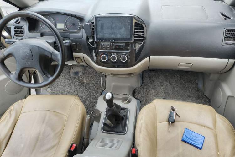 Used FORTHING Lingzhi 2016 M3L 1.6L 7-Seater Comfort Model
