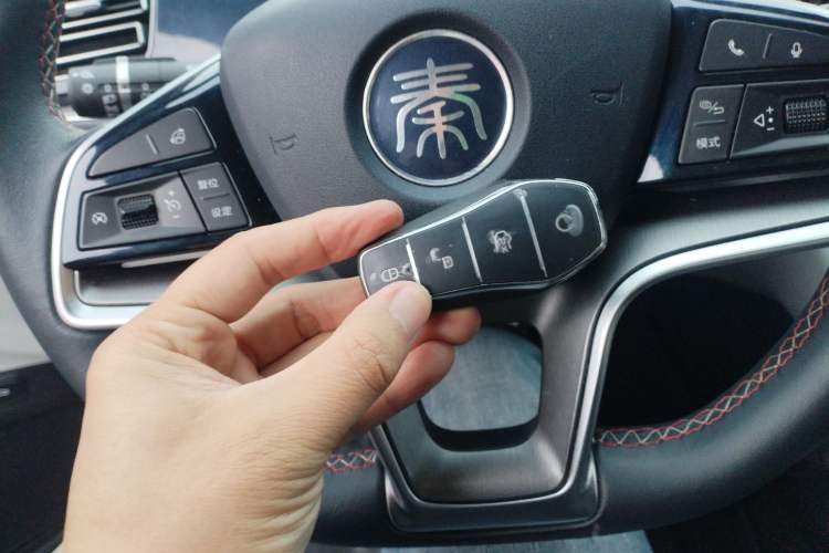 Used BYD Qin PLUS 2021 EV 400KM Luxury Model
