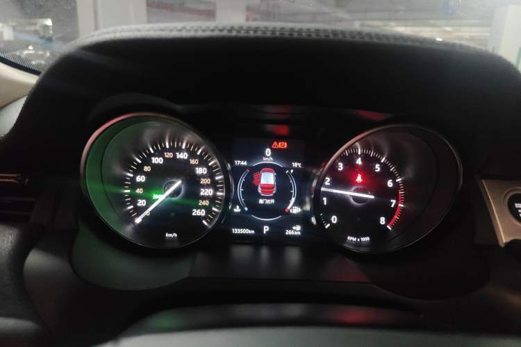 Used Land Rover Range Evoque 2018 240 PS SE Smart Brilliance Edition Instrument Cluster