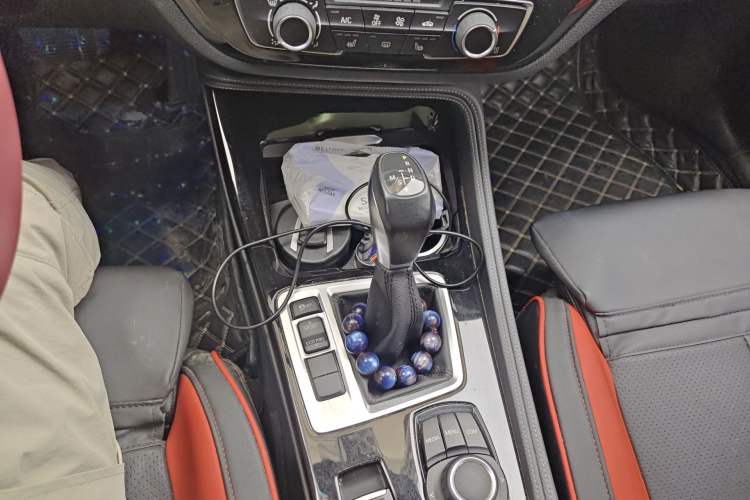 Used BMW 1 Series 2018 Facelifted 118i Sport Edition Gear Lever