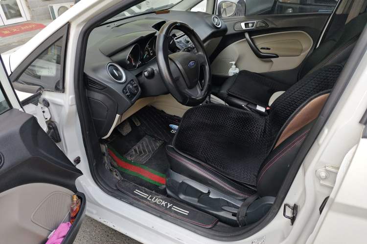 Used Ford Fiesta 2013 Sedan 1.5L Automatic Fashion Edition
