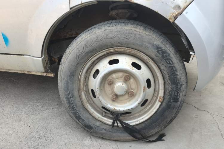 Used BAIC Weiwang 306 2011 1.3L base model 7 seats
