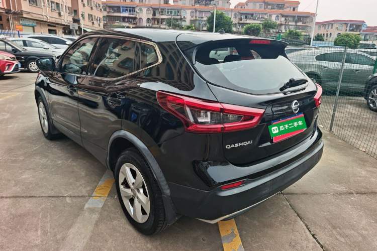 Used Nissan Qashqai 2021 2.0L CVT Smart Enjoyment Version Exterior 2