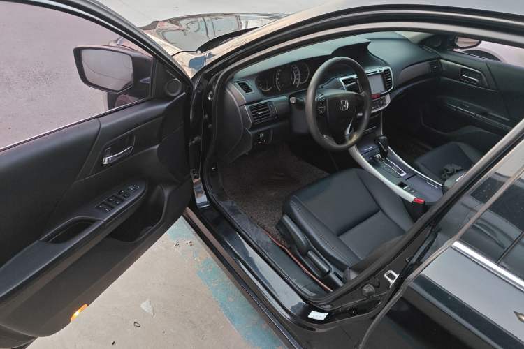 Used Honda Accord 2014 2.0L LX Comfort Edition
