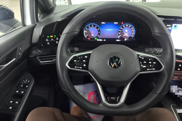 Used Volkswagen Golf 2023 Facelift 280TSI DSG R-Line Lite
