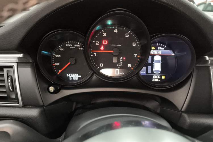 Used Porsche Macan 2017 Macan 2.0T Instrument Cluster