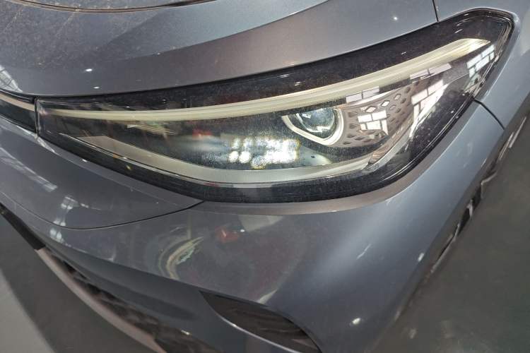 Used Volkswagen ID.4 CROZZ 2025 Pure Edition Left Front Headlight
