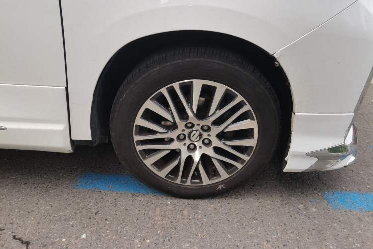 Used Toyota Alphard 2011 3.5L Luxury Edition Right Front Wheel Hub