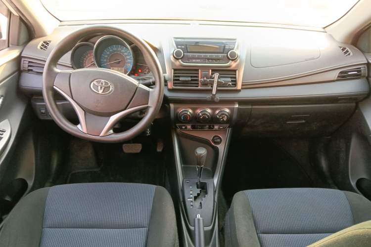 Used Toyota YARiS L Zhi Xuan 2015 1.5E Automatic Charm Edition