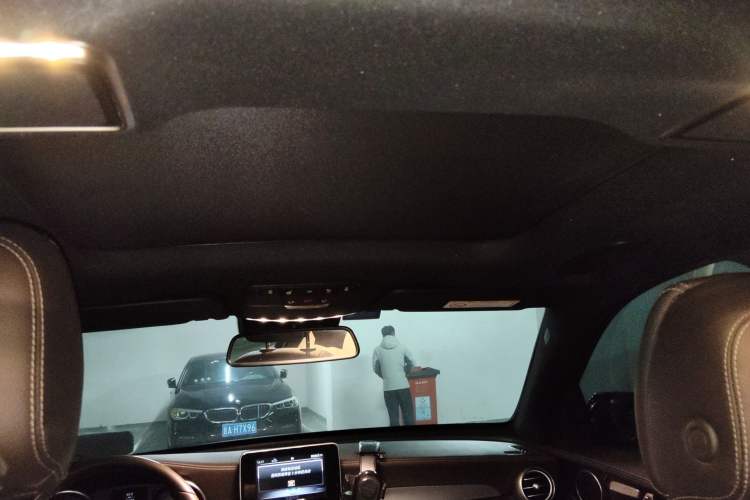 Used Mercedes-Benz GLC 2018 GLC 260 4MATIC Luxury Model
