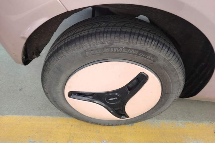 Used Geely Galaxy Panda 2024 Panda Mini 200km Endurance Bear
