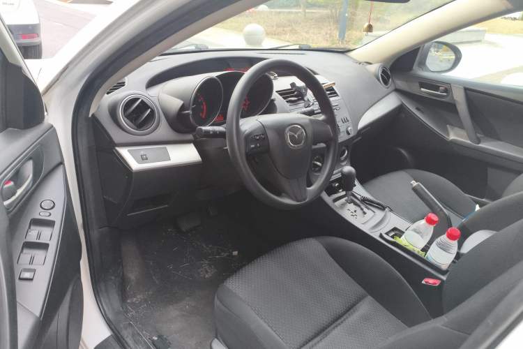 Used Mazda 3 2013 Hatchback 1.6L Automatic Elite Model
