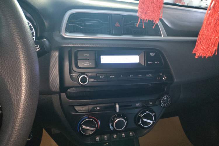 Used Hyundai Verna (older generation) 2020 1.4L Manual GL Refreshed Edition Audio And AC Panel