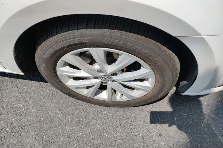 Used Volkswagen Lavida 2015 1.6L Manual Comfort Edition