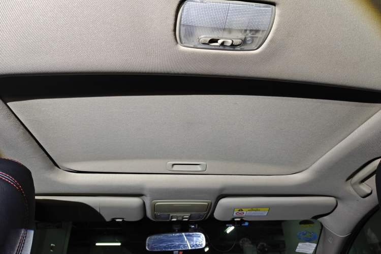 Used Honda CR-V 2016 2.0L two-wheel drive Urban Edition Headliner