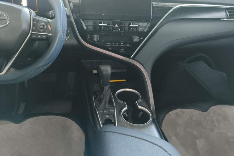 Used Toyota Camry 2023 2.5G Luxury Edition Gear Lever