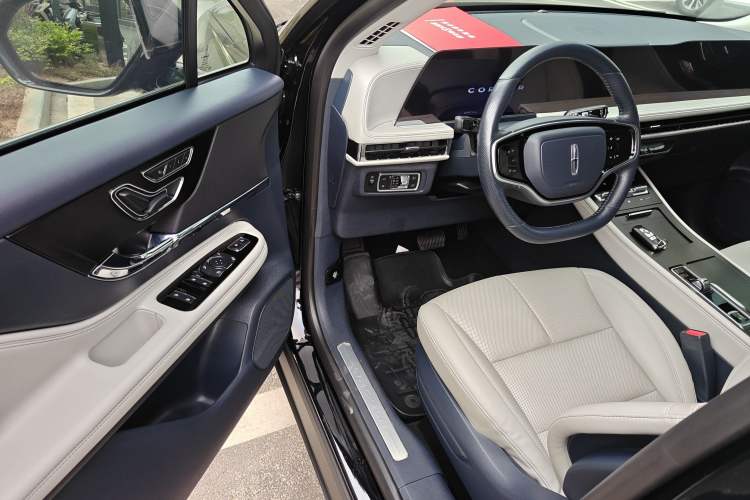 Used Lincoln Corsair 2023 2.0T Two-Wheel Drive Luxury Edition