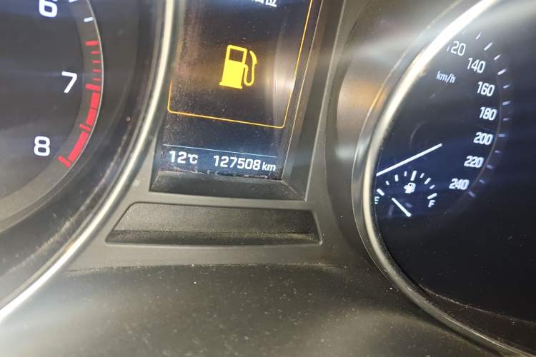 Used Hyundai Santa Fe 2017 2.4L Automatic Two-Wheel Drive Smart Version 5 Seats